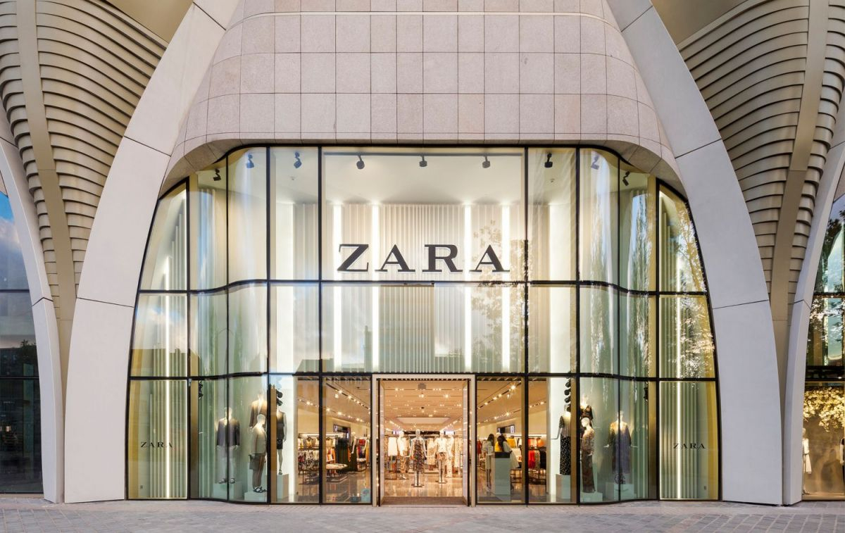 Una tienda Zara / INDITEX Una tienda Zara / INDITEX