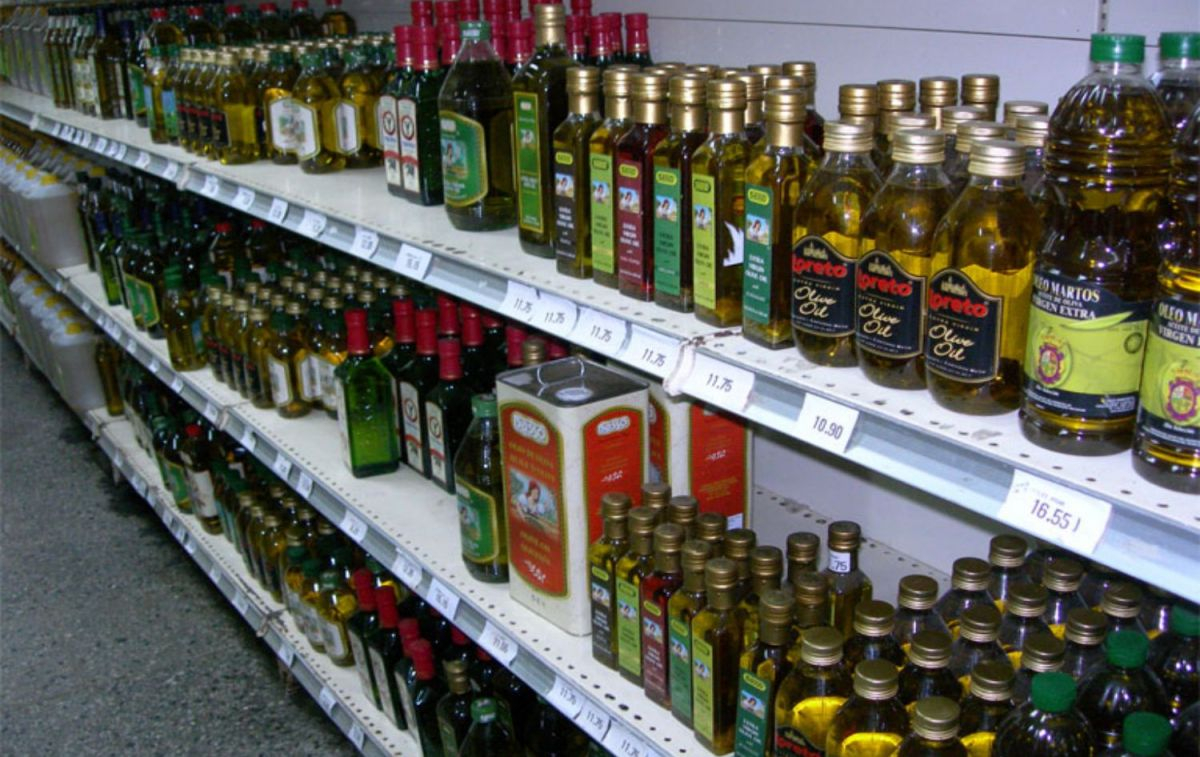 La sección de aceites vegetales de un supermercado / FLICKR