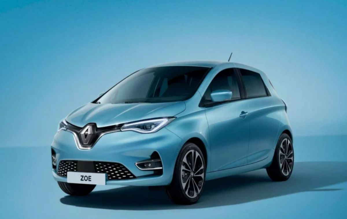 El modelo Zoe eléctrico de color azul de la marca Renault / RENAULT