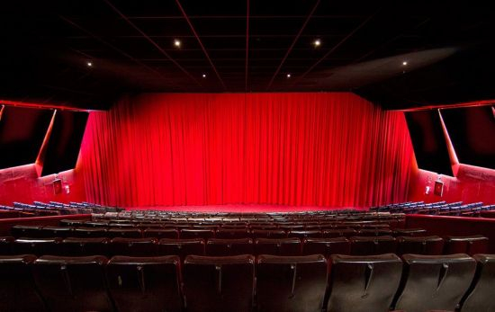 La sala del cine Phenomena de Barcelona / PHENOMENA
