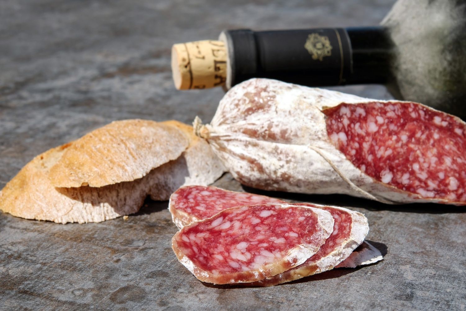 El fuet es un tipo de carne procesada   PIXABAY