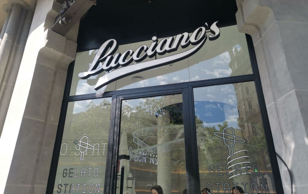 La fachada de la heladería Lucciano's en Rambla de Catalunya / CG