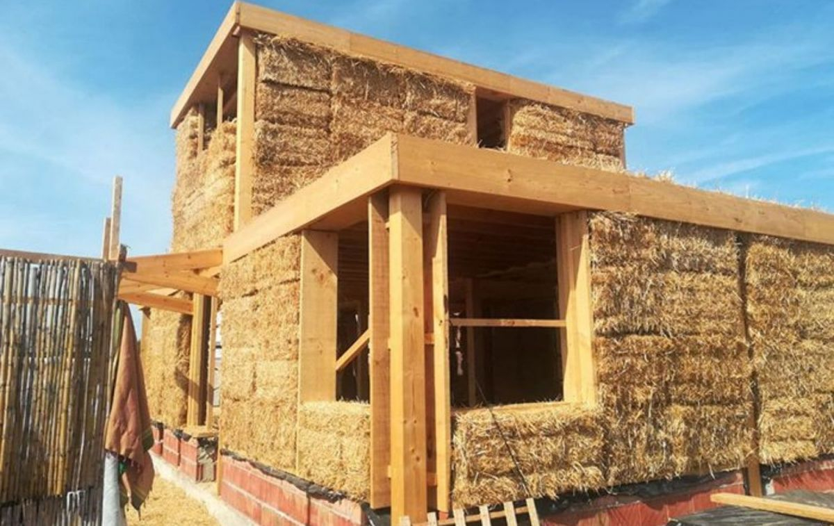 Una casa sostenible hecha con balas de paja /ECODOME