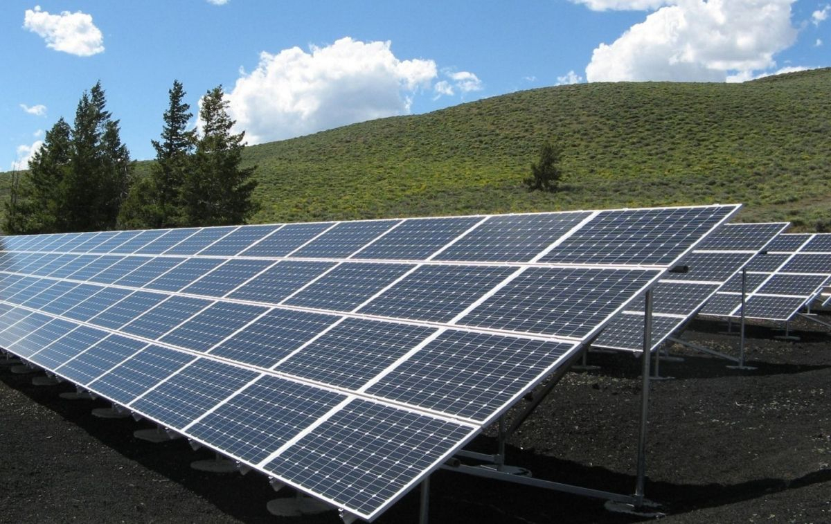 Placas solares propiedad de una cooperativa eléctrica /PEXELS