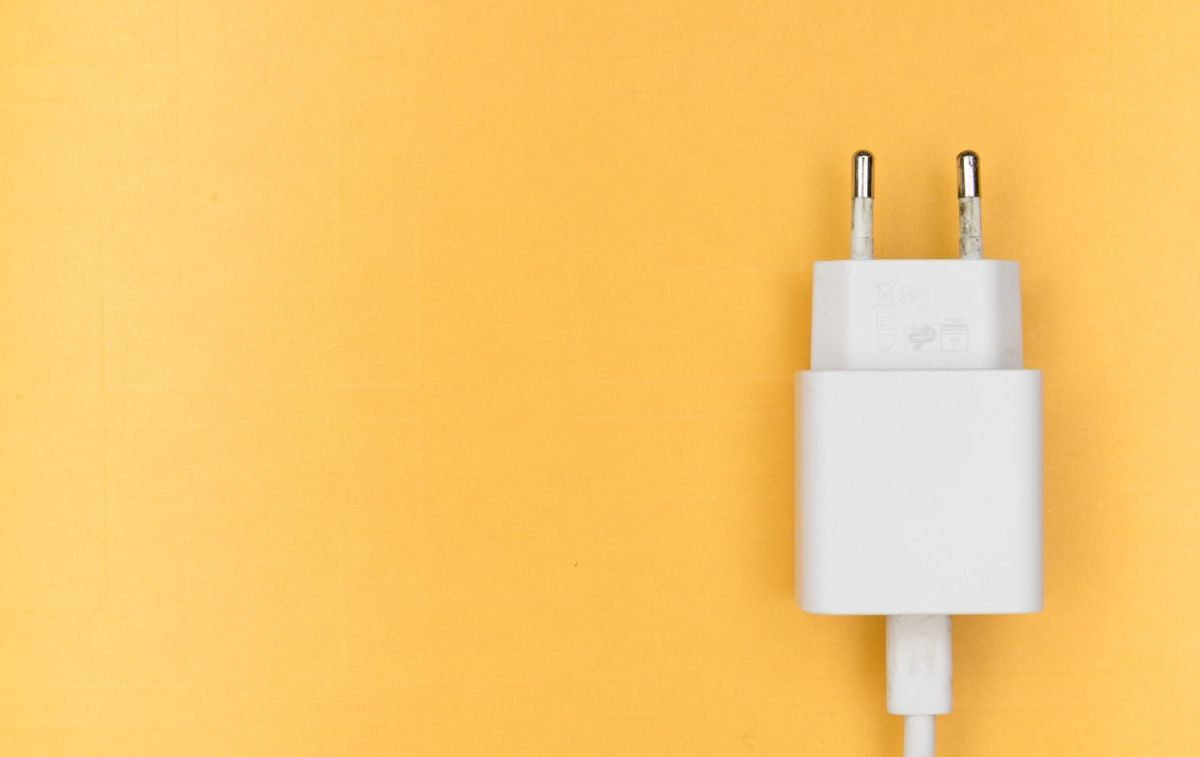 Un cargador como el USB-C / CG Un cargador como el USB-C / CG
