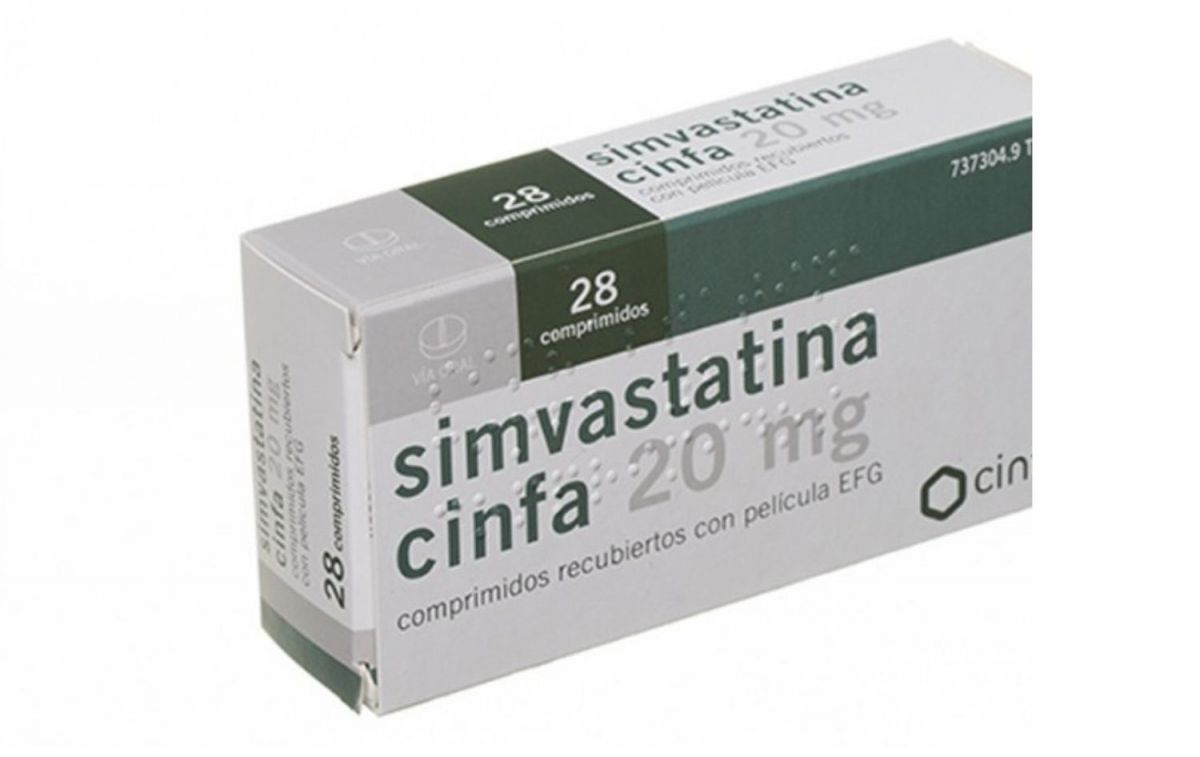 Una caja de comprimidos Simvastatina de Cinfa
