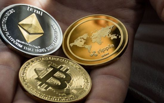 Varias criptomonedas / PEXELS