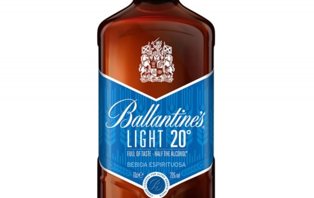 Aspecto del whisky light de Ballantines / EL CORTE INGLÉS
