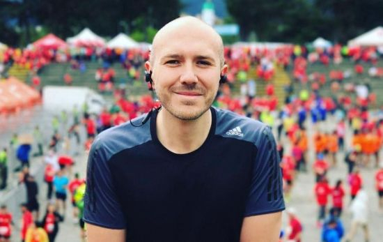 El doctor Carlos Jaramillo después de una carrera / CEDIDA