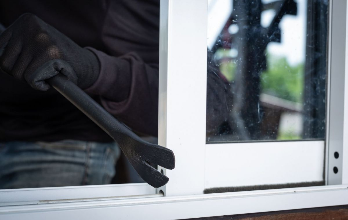 El riesgo de sufrir un robo en casa aumenta en verano / FREEPIK