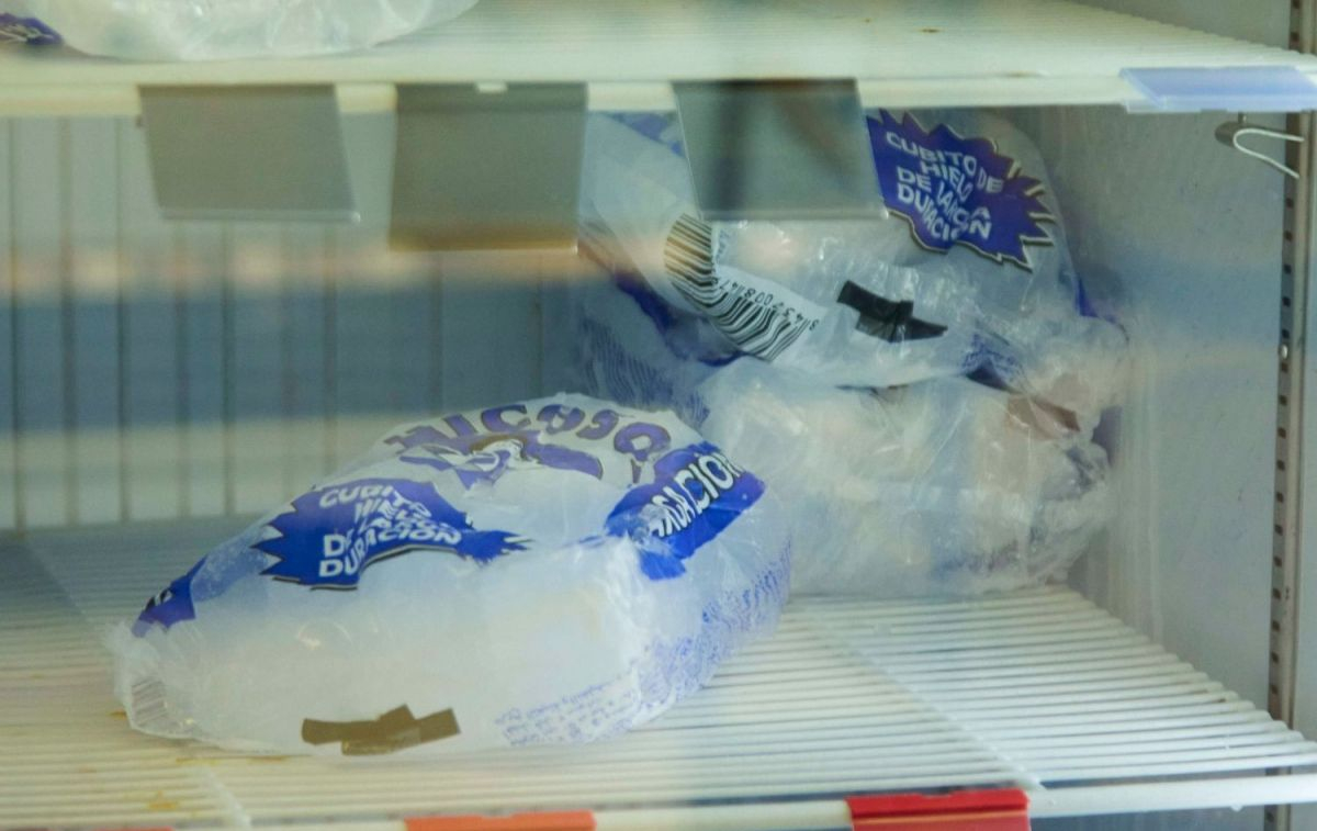 La mayoría de los supermercados se ven afectados por la escasez de hielo / EP