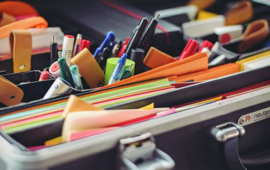Folios, un archivador y otros artículos de material escolar necesarios para la vuelta al cole que han subido de precio / PEXELS