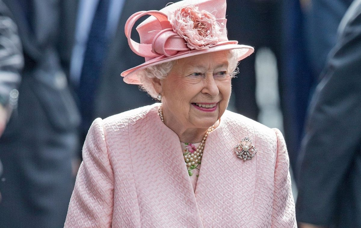 La muerte de la reina Isabel II disparará la venta del 'merchandising' de la familia real británica / EP