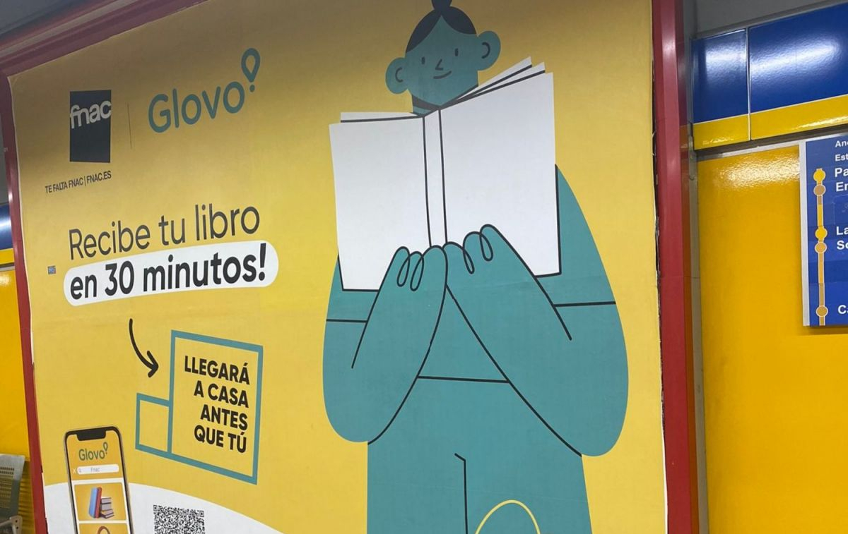 La campaña de Glovo y Fnac en una estación de metro de Madrid / CG