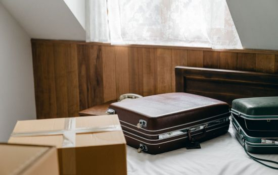 Maletas y cajas para una mudanza / PEXELS