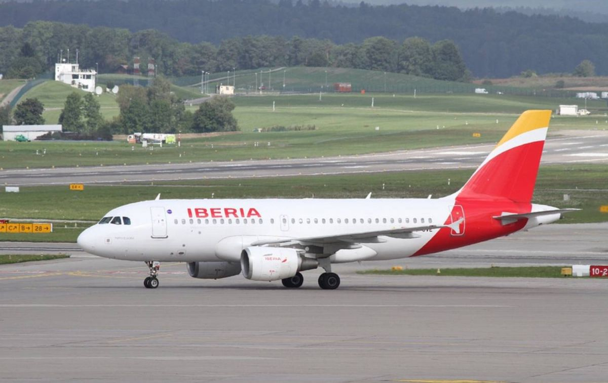 Un avión de Iberia / PIXABAY