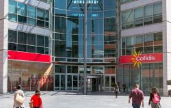 Condenan a Cofidis a pagar 2.000 euros a una mujer por incluirla en el fichero de morosos