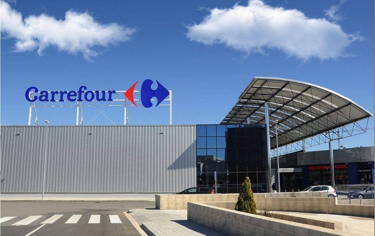 Exterior de un supermercado de Carrefour / CARREFOUR - EP