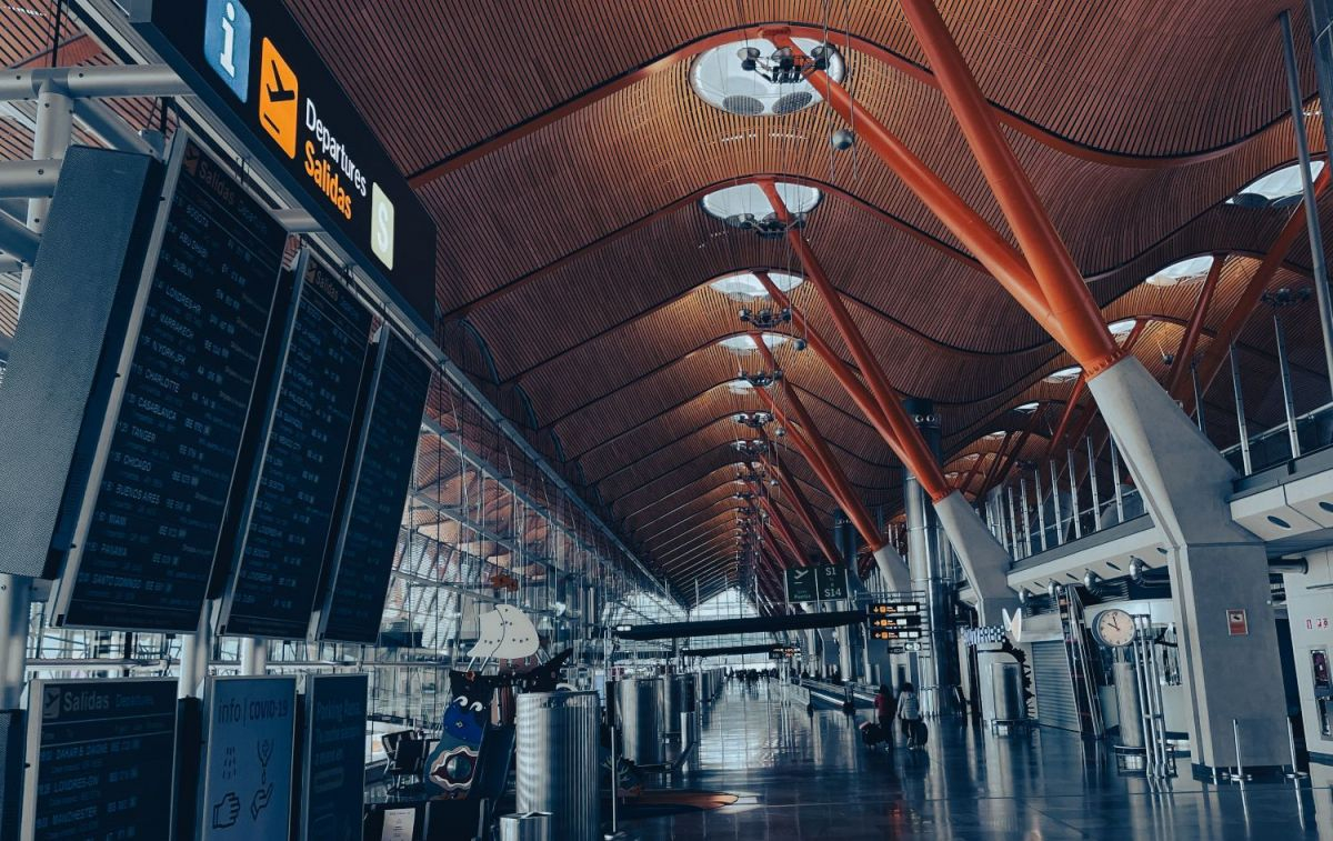 Una terminal del aeropuerto de Barajas / UNSPLASH
