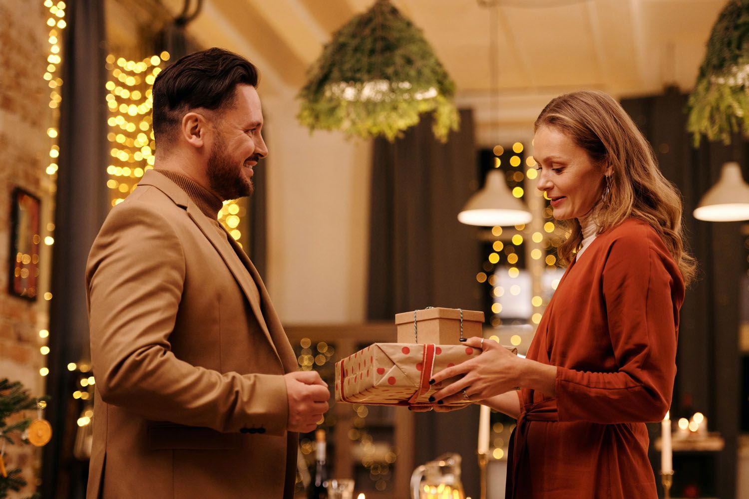 El 45% de los infieles hará un regalo de Navidad a su amante: ¿qué compran?
