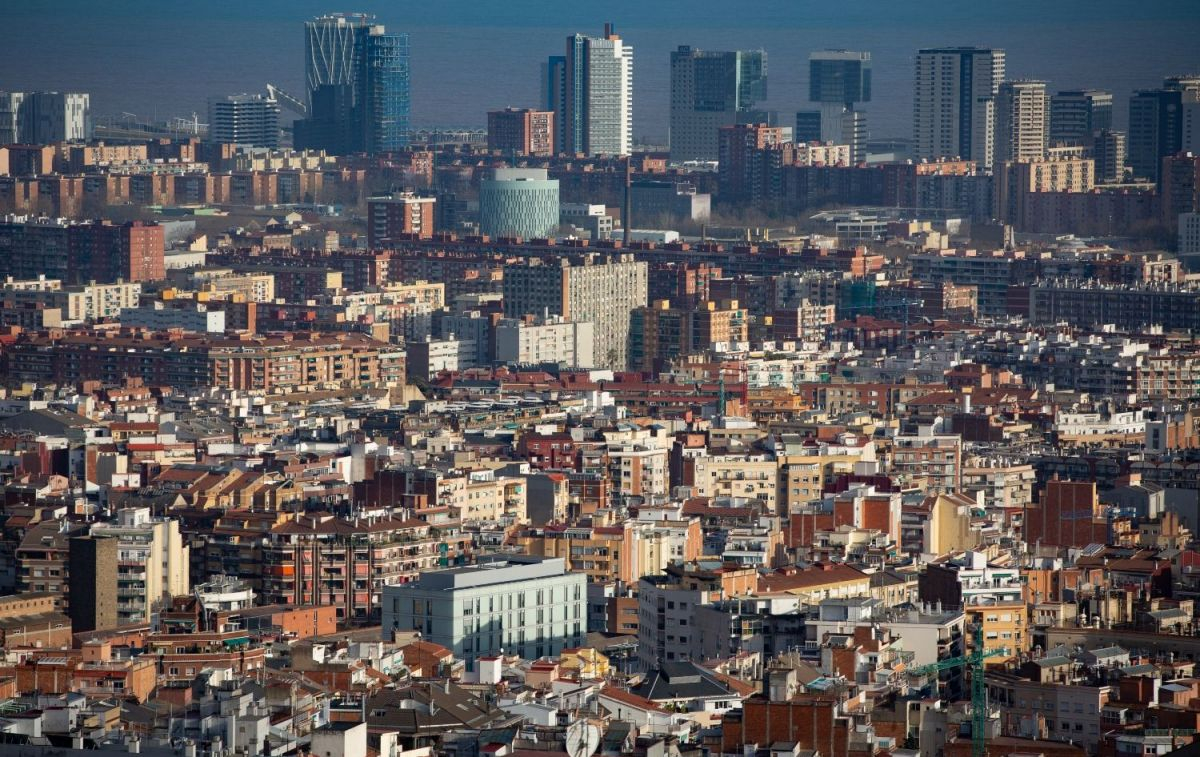 Panorámica de viviendas en Barcelona / EP