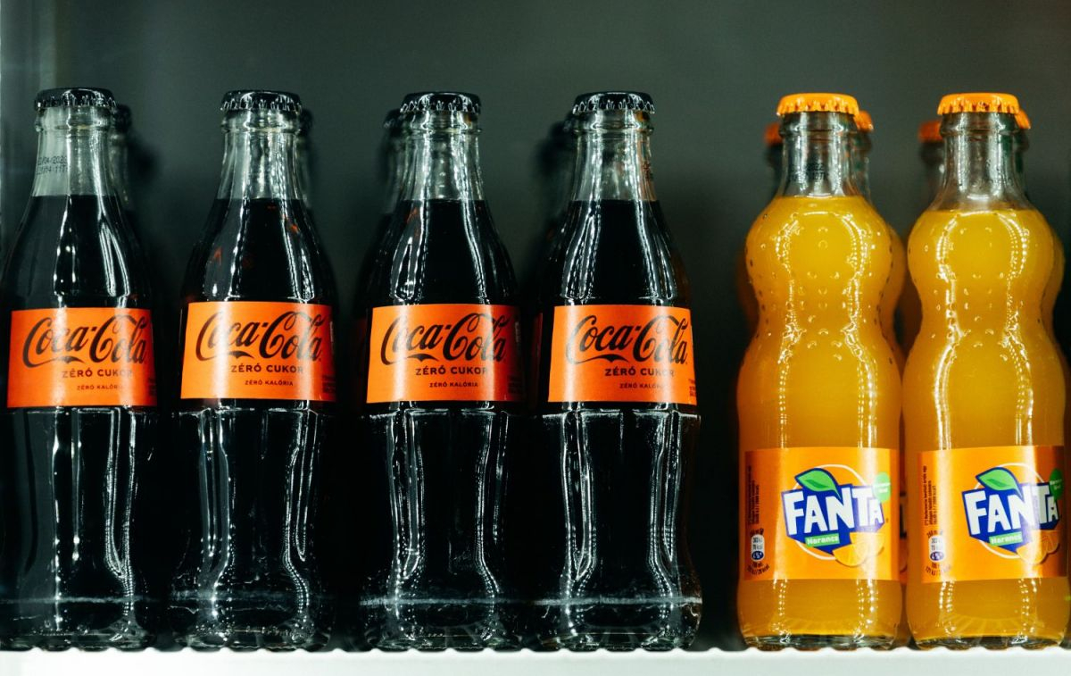 Varias botellas de Coca-Cola y Fanta / UNSPLASH