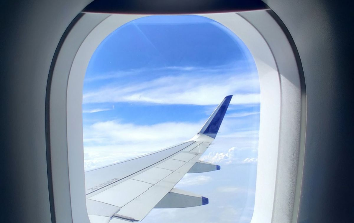 Un avión desde la ventanilla / UNSPLASH
