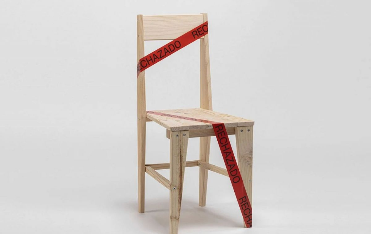 Una silla de Muebles Lufe / LUFE