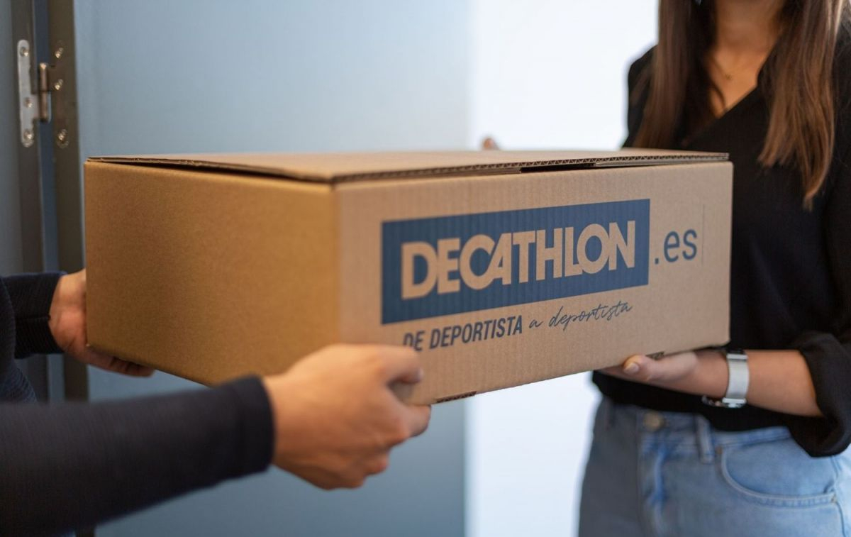 Un paquete de Decathlon / DECATHLON - EP Un paquete de Decathlon / DECATHLON - EP