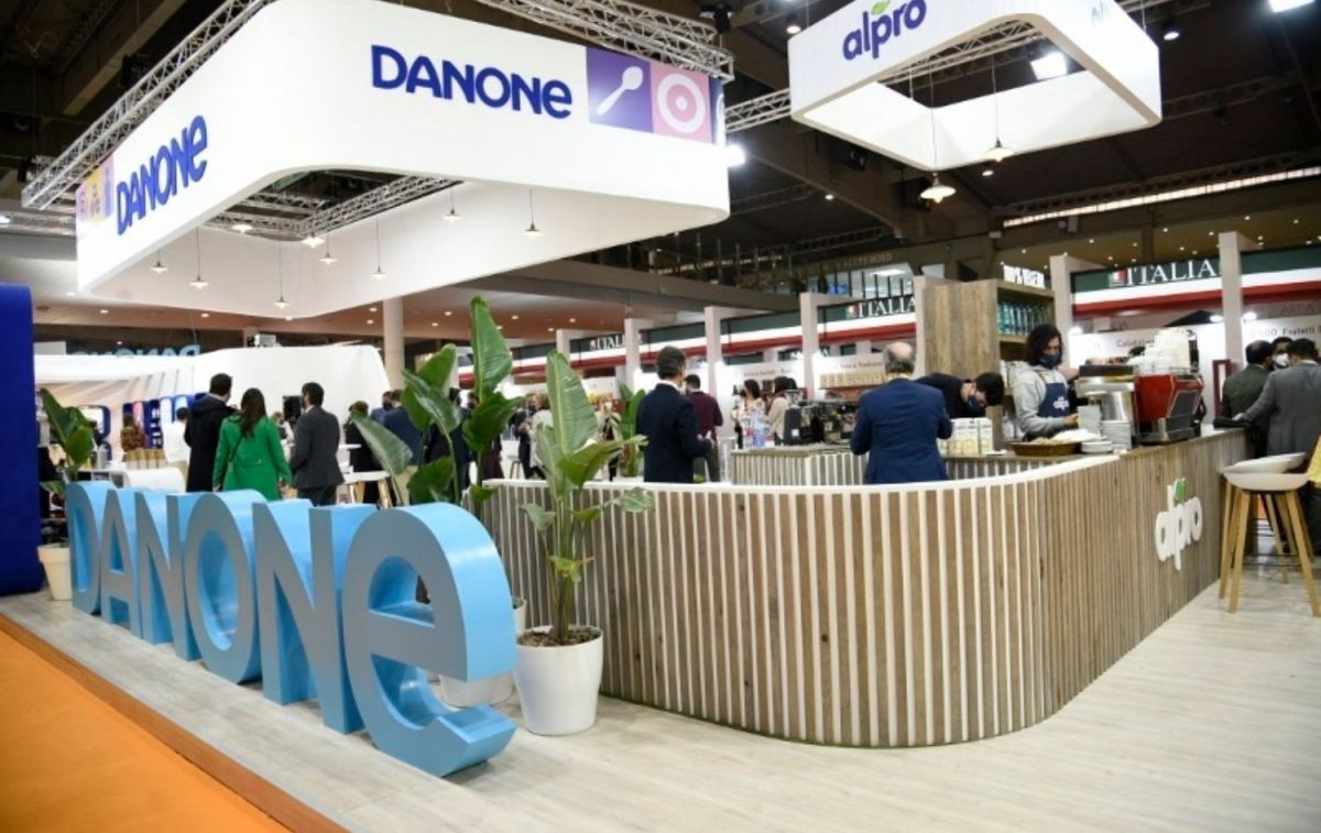 Un 'stand' de Danone / EP - DANONE