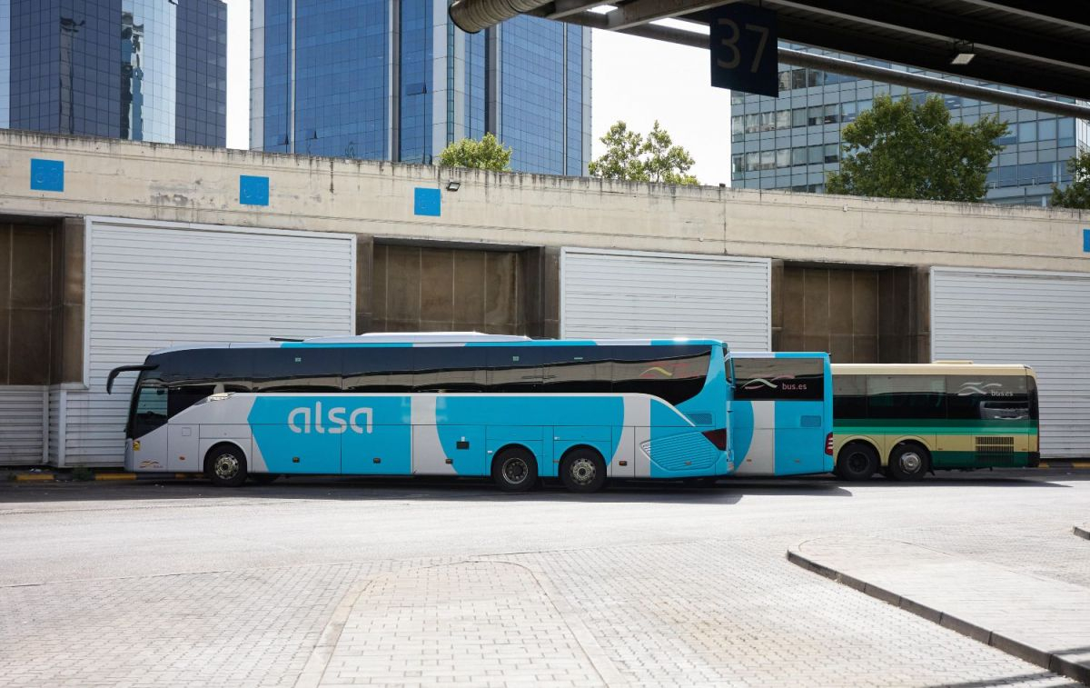 Un autobús de Alsa / EUROPA PRESS - JESÚS HELLÍN