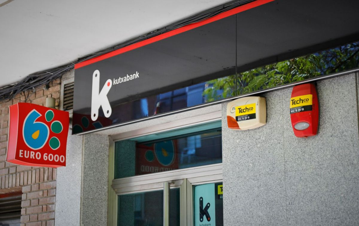 Una sucursal de Kutxabank / EUROPA PRESS - JESÚS HELLÍN Una sucursal de Kutxabank / EUROPA PRESS - JESÚS HELLÍN