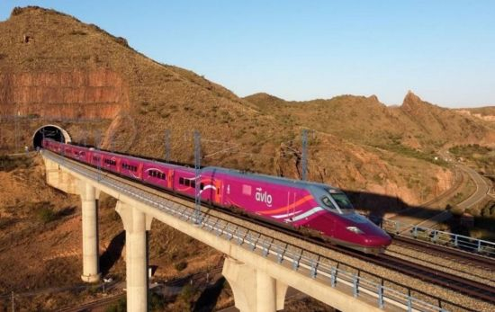 Un Avlo, el tren 'low cost' de alta velocidad de Renfe / RENFE Un Avlo, el tren 'low cost' de alta velocidad de Renfe / RENFE