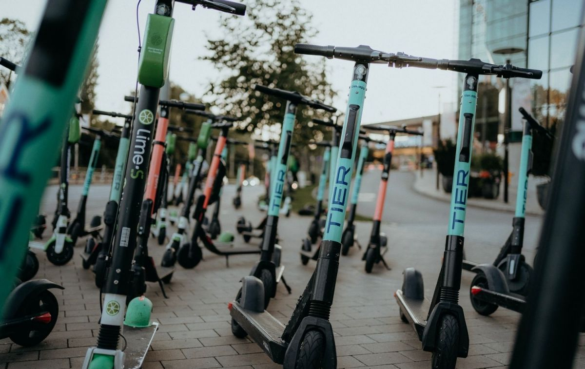 Varios patinetes eléctricos / UNSPLASH Varios patinetes eléctricos / UNSPLASH