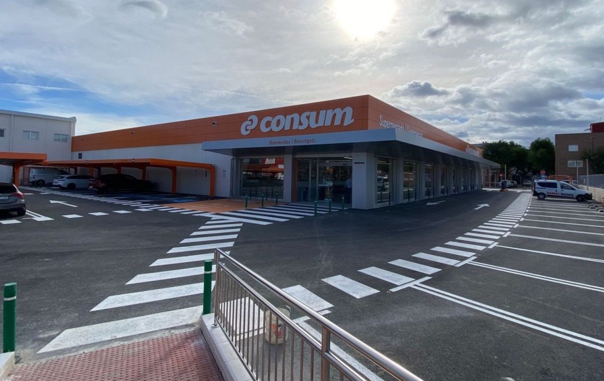 Un supermercado Consum / EP Un supermercado Consum / EP