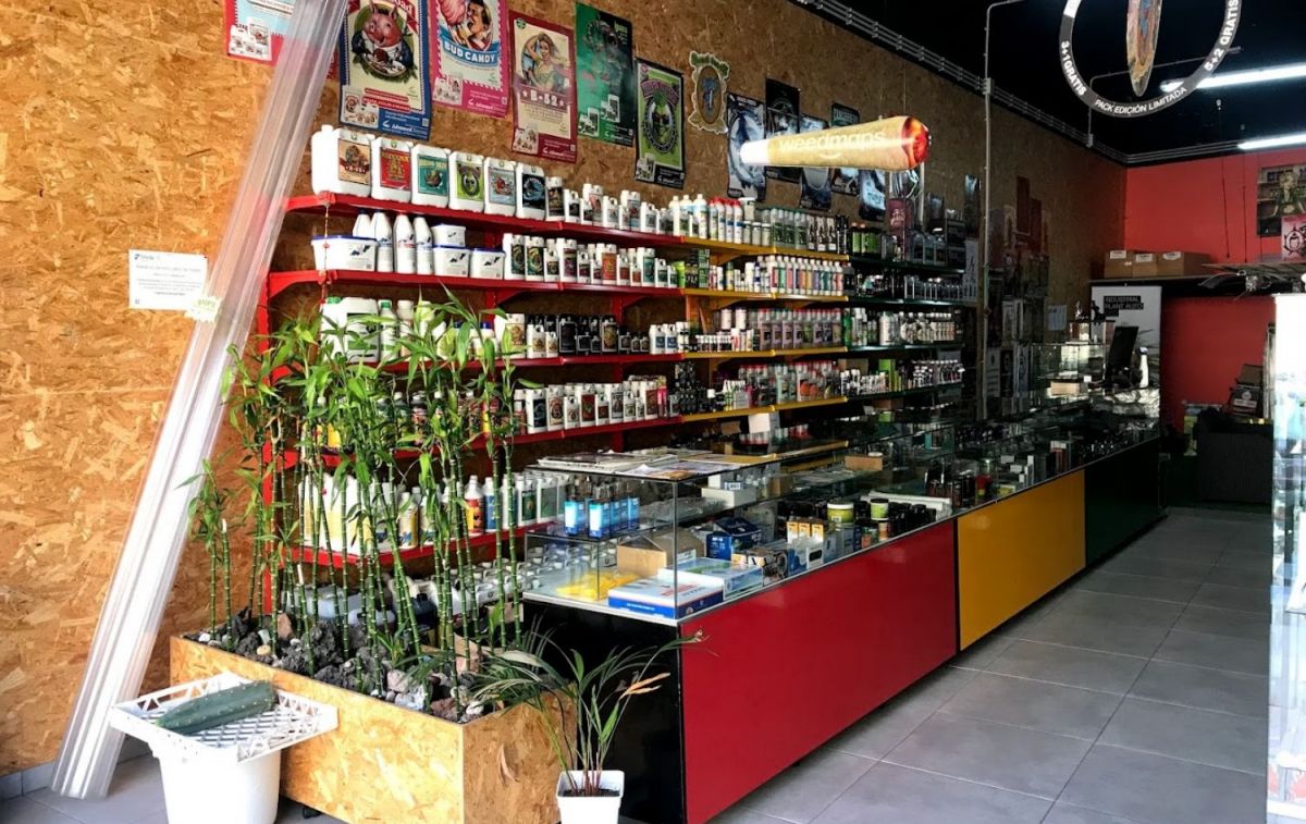 Una tienda grow shop / CANNABISLAND