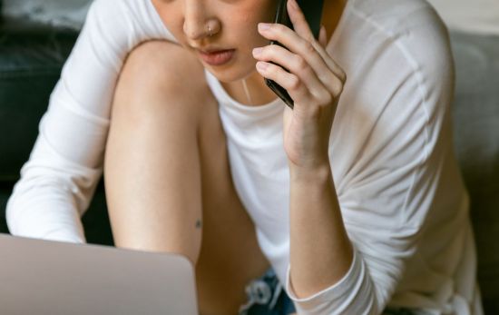 Una persona reclama la política de garantía / PEXELS 