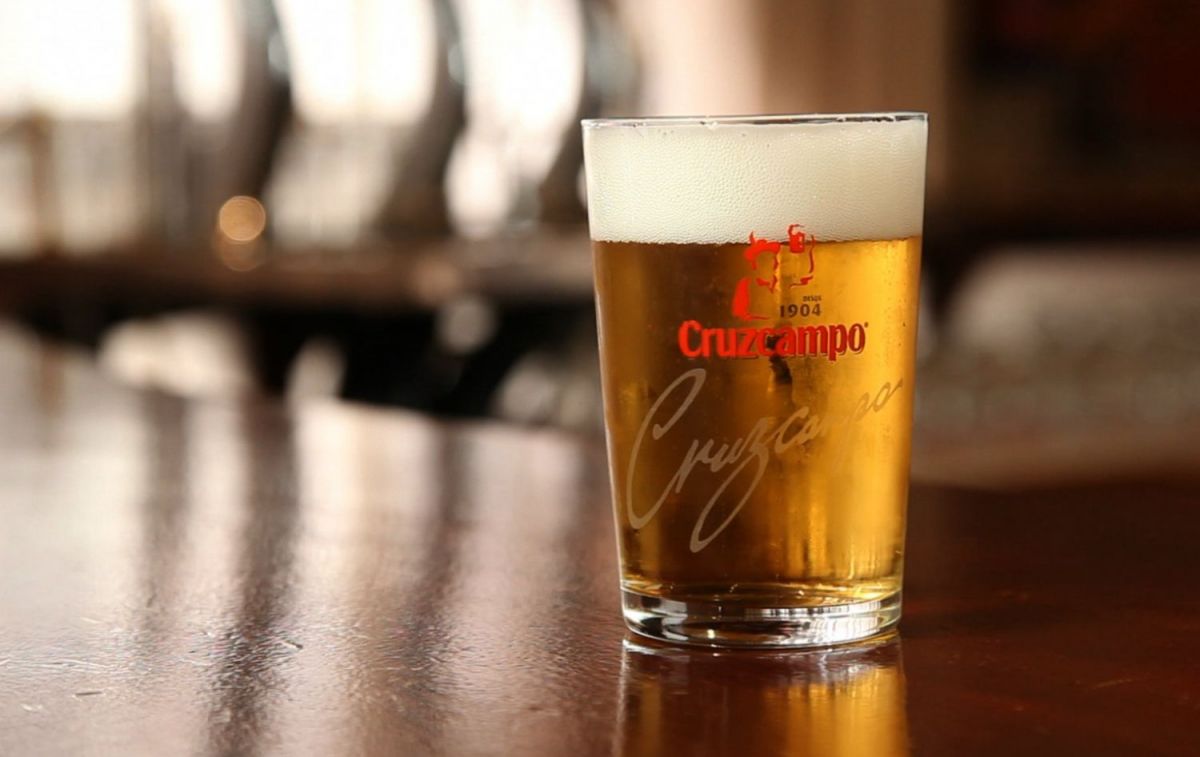 Una caña de cerveza / CRUZCAMPO