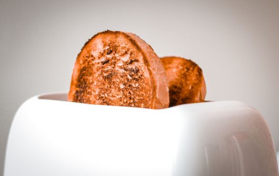 Tostadas en una tostadora / PEXELS Tostadas en una tostadora / PEXELS