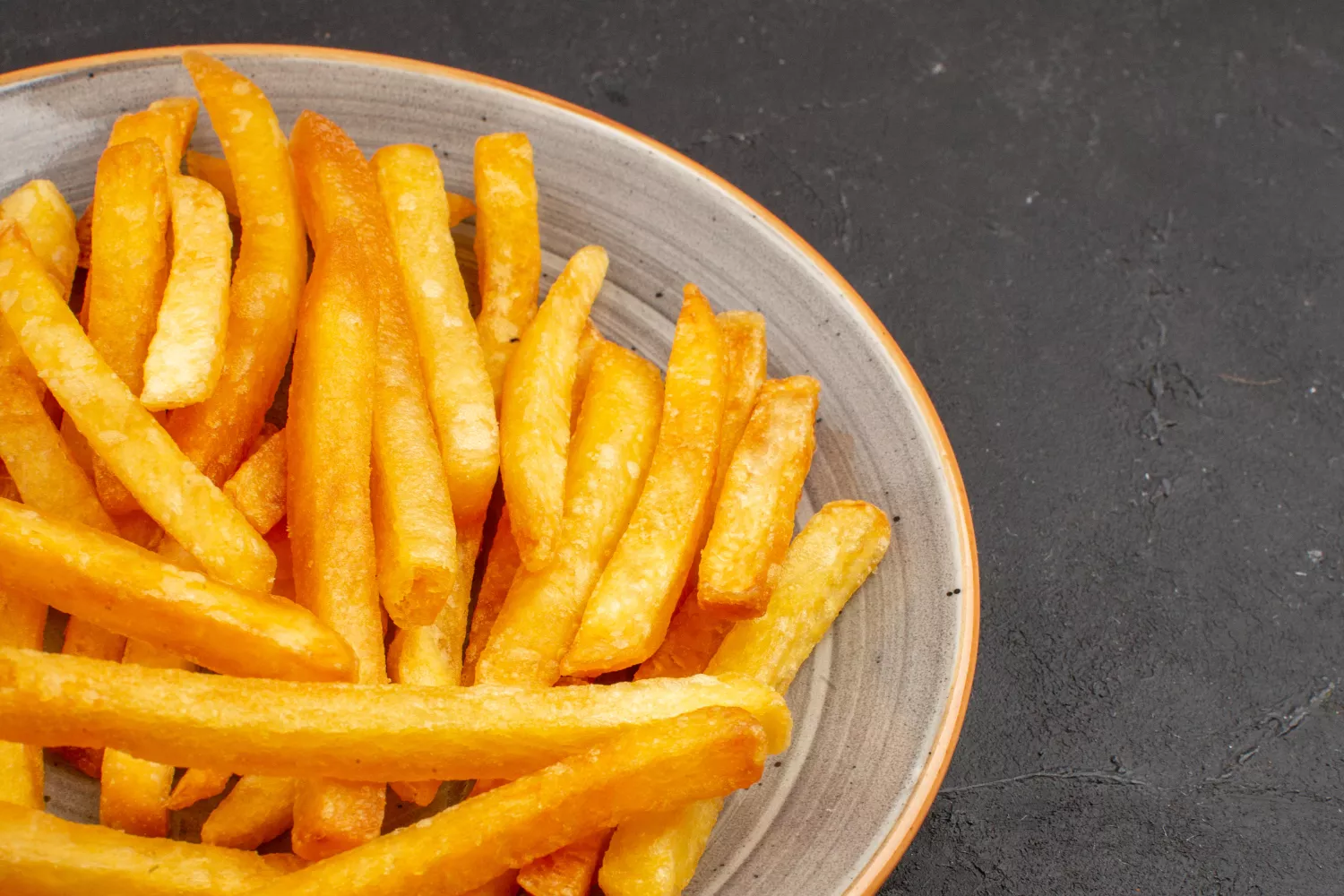 Unas patatas fritas similares a las de la última alerta de la Aesan / FREEPIK