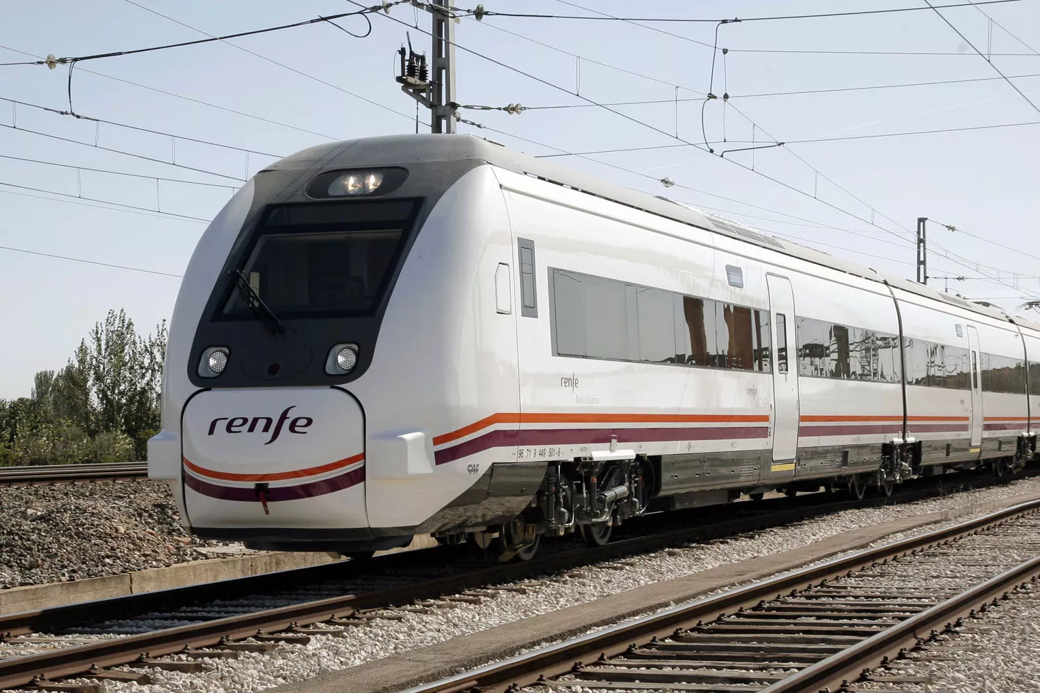 Un tren de Renfe, compañía que ofrece abonos gratuitos / EP