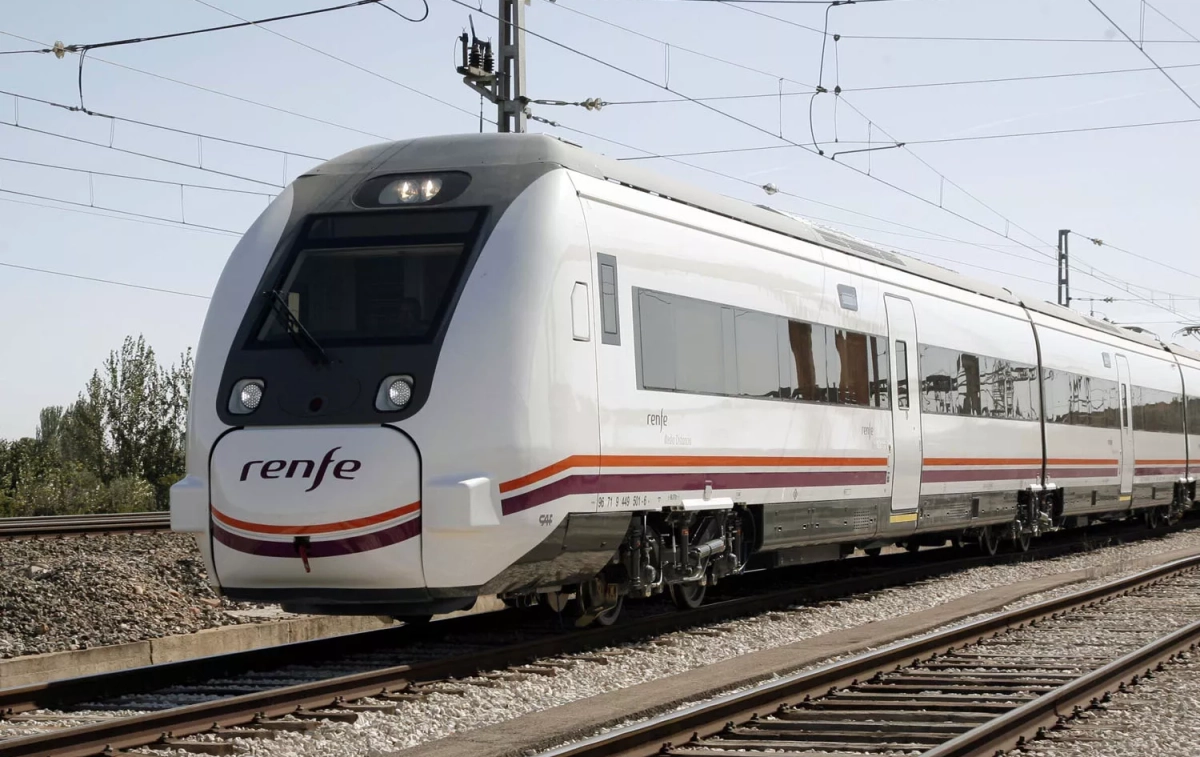 Un tren de Renfe, compañía que ofrece abonos gratuitos / EP