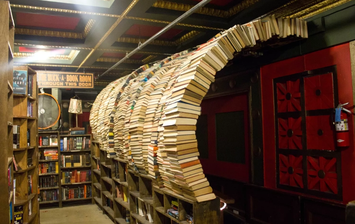 La librería The Last Bookstore en Los Ángeles   Wikimedia Commons