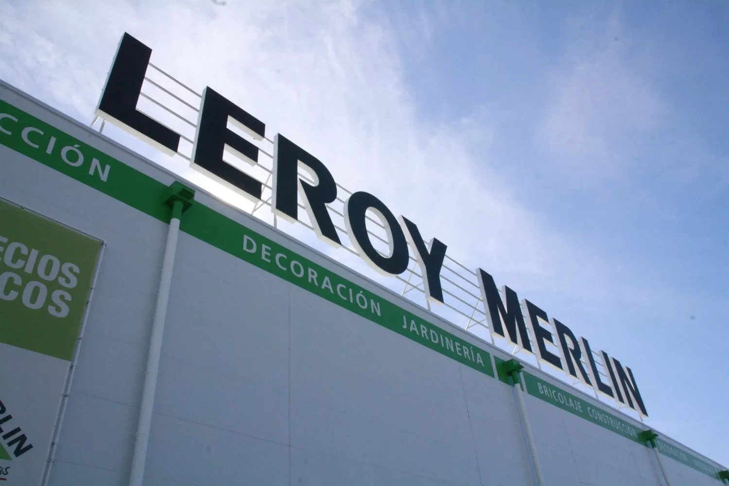 Una tienda de Leroy Merlin en la que hay que tener cuidado con los gastos de envío a la hora de hacer una devolución / EP