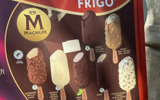 un cartel de helados Frigo, la marca de Unilever / CONSUMIDOR GLOBAL un cartel de helados Frigo, la marca de Unilever / CONSUMIDOR GLOBAL