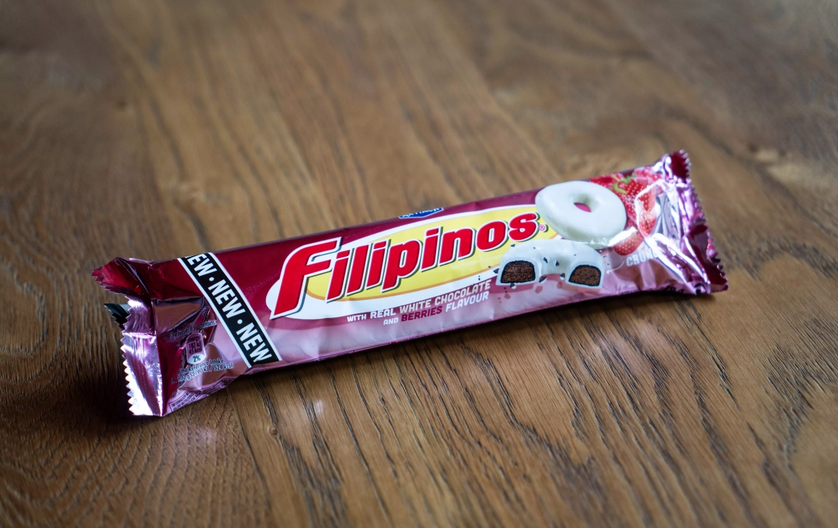 Los Filipinos de chocolate blanco con sabor a frutos rojos /  SIMÓN SÁNCHEZ