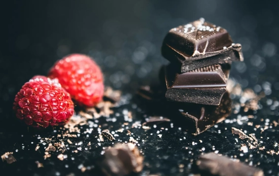Varias onzas de chocolate negro / PEXELS Varias onzas de chocolate negro / PEXELS