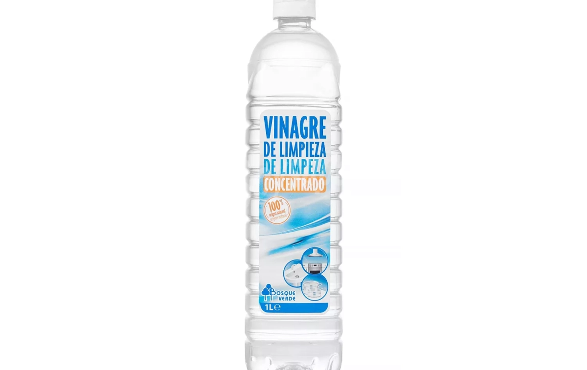 Una botella de vinagre de limpieza concentrado de la marca Bosque Verde / MERCADONA Una botella de vinagre de limpieza concentrado de la marca Bosque Verde / MERCADONA