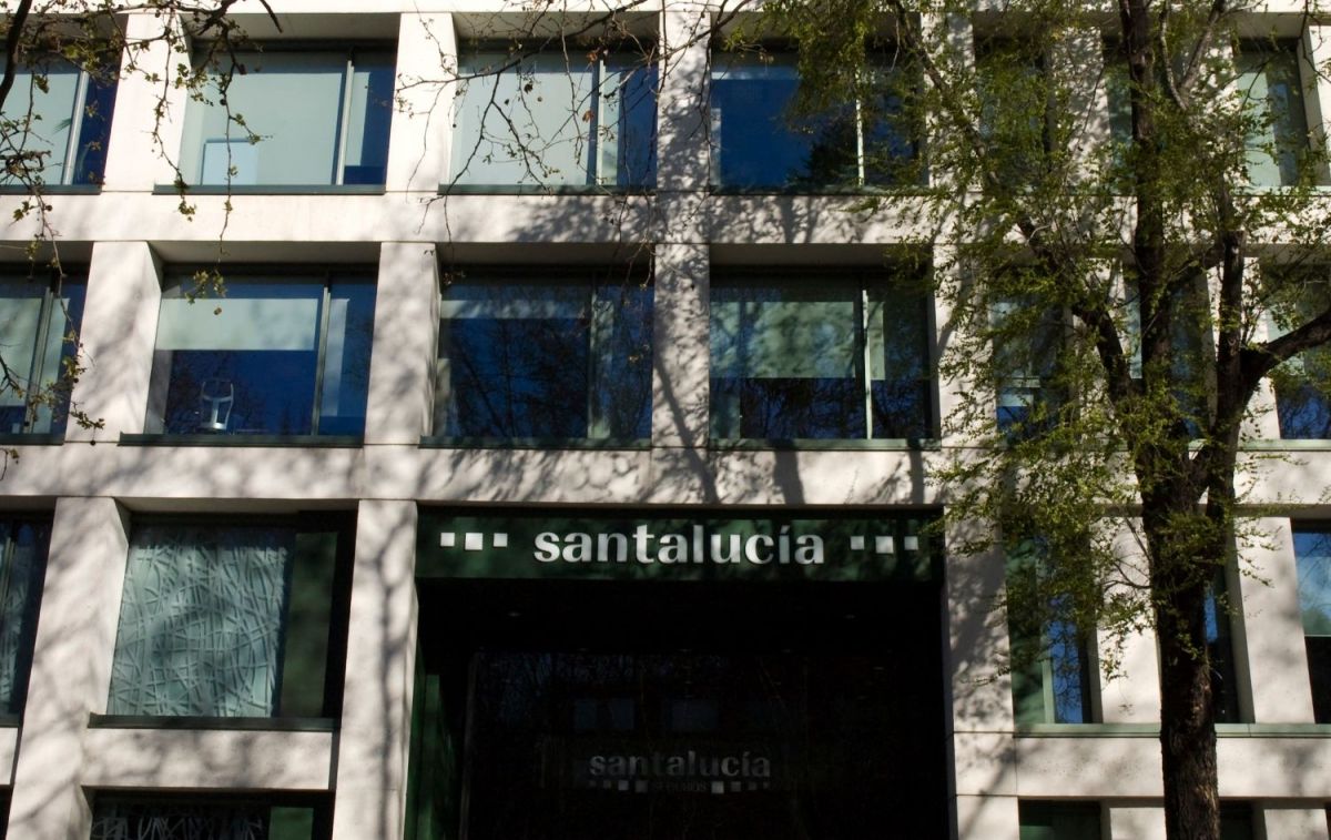 Edificio de la sede del grupo asegurador Santalucía / EP Edificio de la sede del grupo asegurador Santalucía / EP