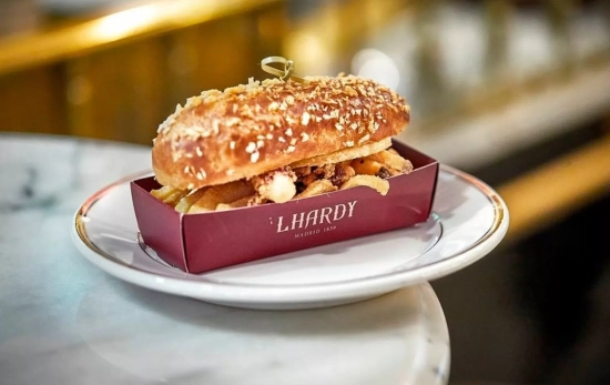 El bocadillo de calamares más pijo de Madrid LHARDY El bocadillo de calamares más pijo de Madrid LHARDY